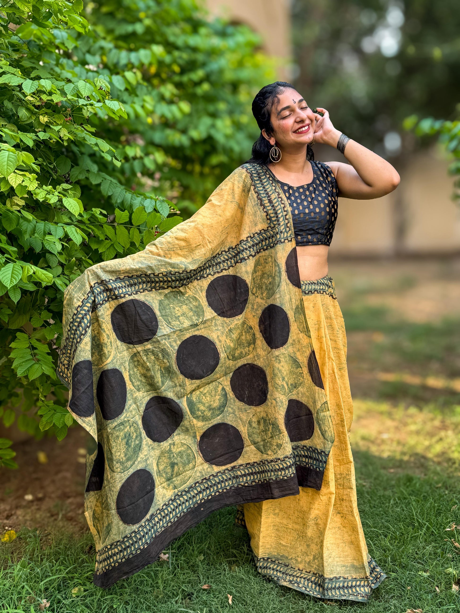Panchpushp (पंचपुष्प) - A drape born from the forest