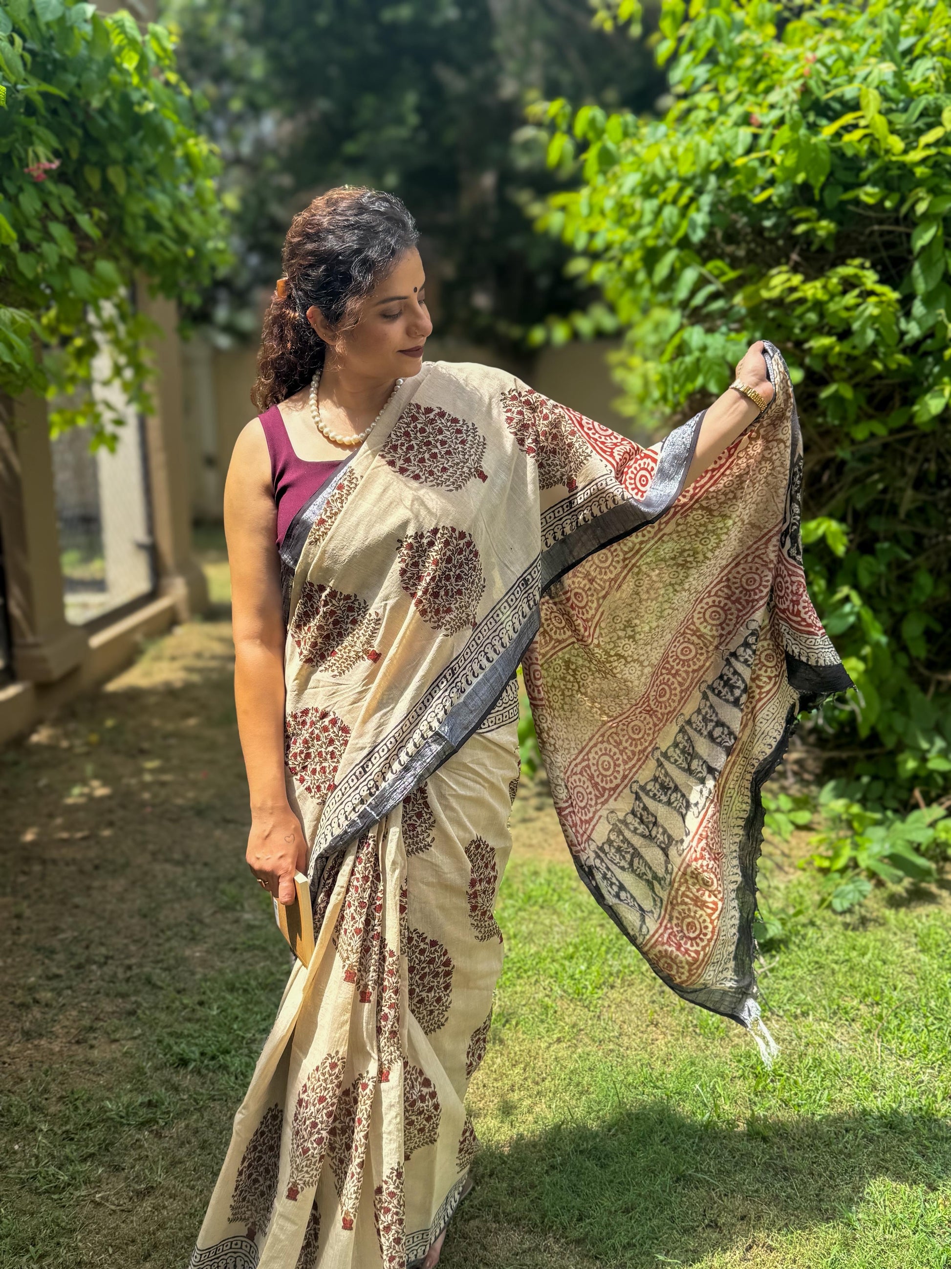 Katha Rani (कथा रानी) - A tale in threads